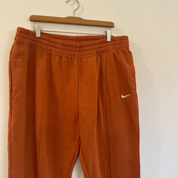 NEW Nike Women's Loose Fit Mid Rise Sweatpants sz XL Dark Orange - Picture 3 of 10